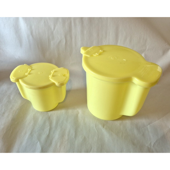 Vintage Tupperware 70s Yellow Cream & Sugar Flip Top Lids Set of 2 - Picture 1 of 16
